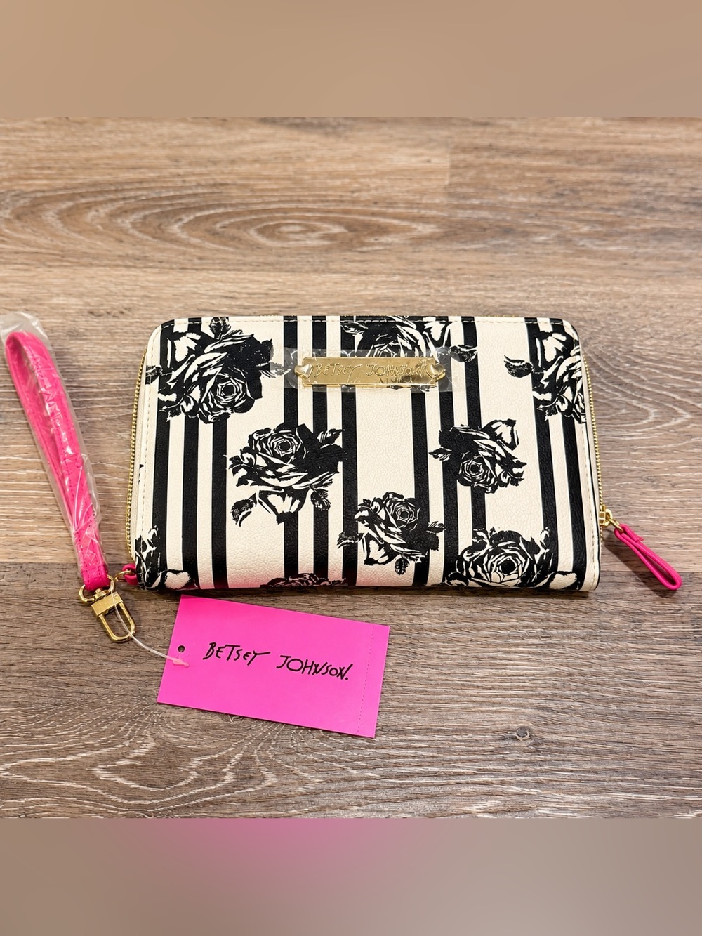 NWT Betsey Johnson Black & White Stripe Floral Rose Zip Around Wristlet Wallet